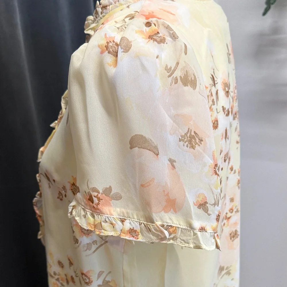 Doe & Rae Floral Ruffle Blouse - Soft Yellow - Picture 6 of 7